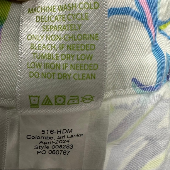 Lilly Pulitzer Callahan stretch Floral Print Women's Shorts size 12 nwt - Picture 11 of 12